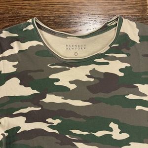 Men’s‎ Small T-shirt Exclusively For Barney's New York Camo  green